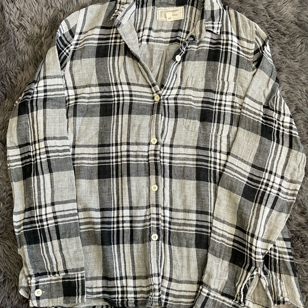Lightweight flannel button down shirt